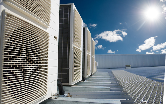 Unidades exteriores de aire acondicionado industrial Equipos exteriores de climatización industrial instalados en cubierta